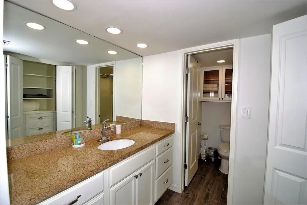 Beachview Unit #304 - 2 Br Condo