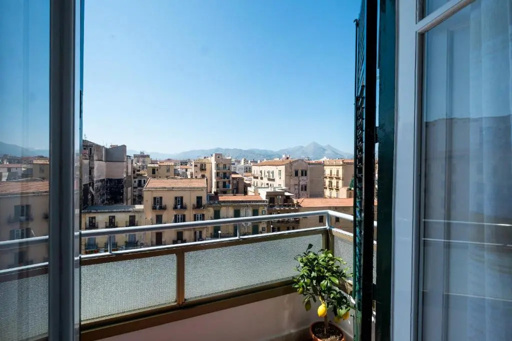 Mille e una Notte / Station Apartment