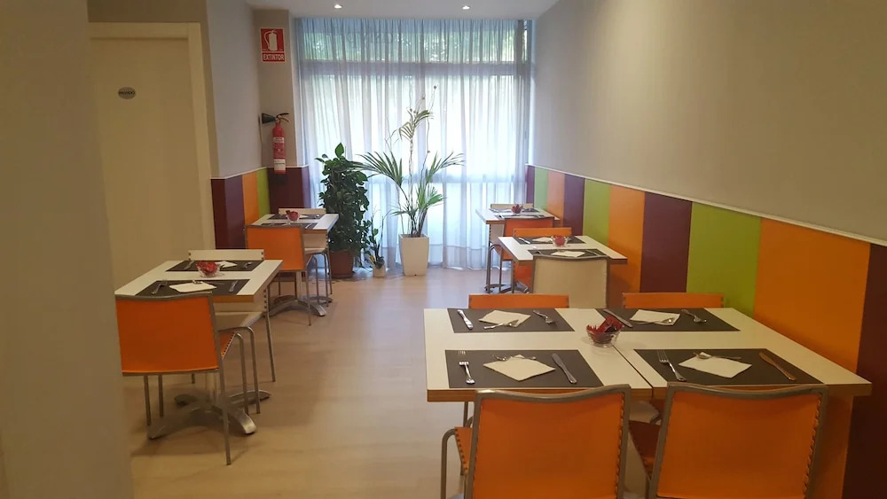Hostal Aslyp 114