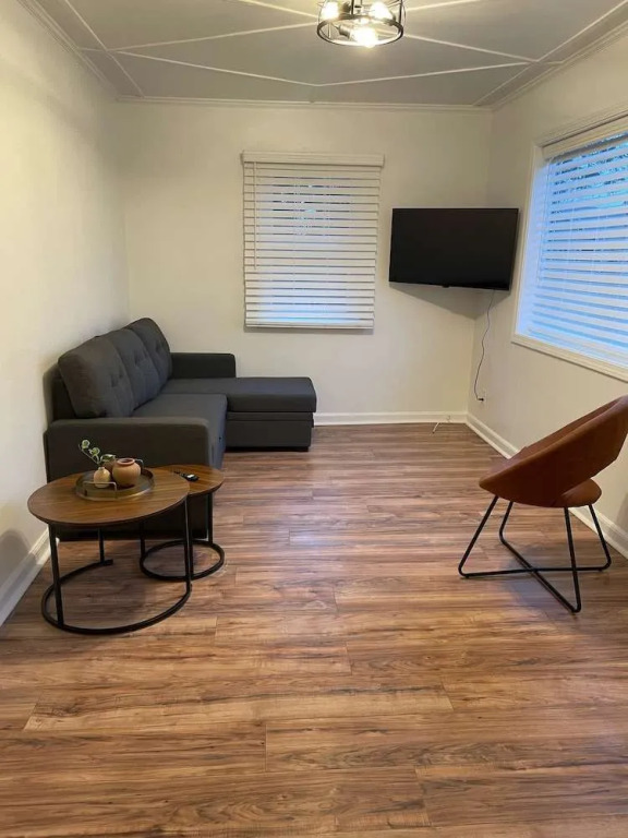 Dwell Seaview LLC