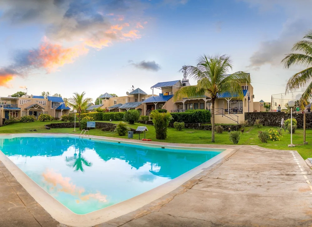 Maison avec piscine, 2 min Super U, à Grand Baie