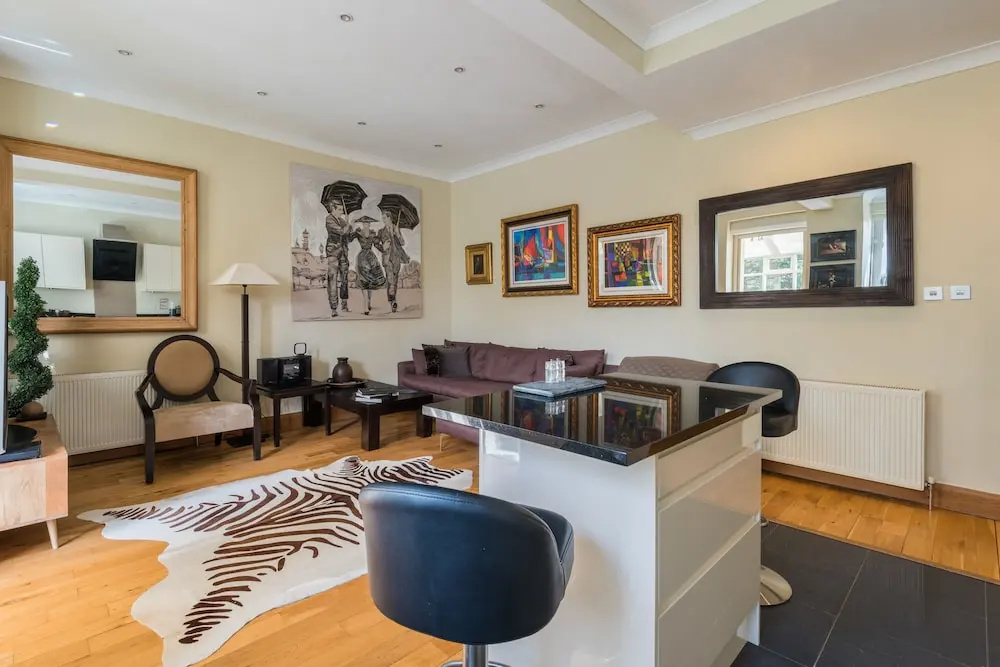 Designer Chelsea Family Home with Garden