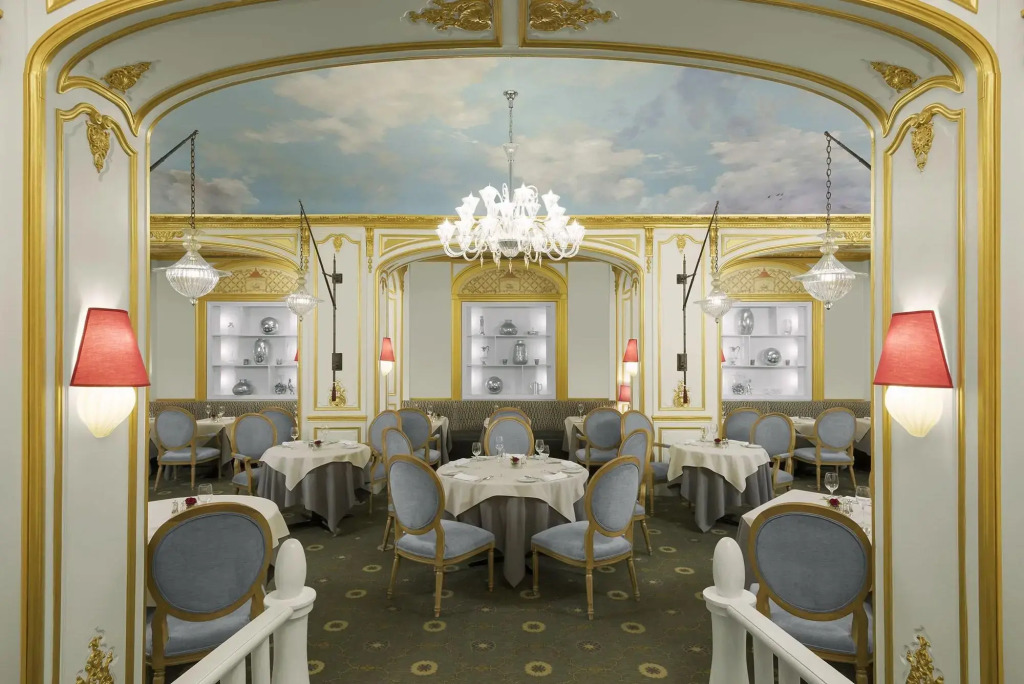 Hotel Plaza Athenee