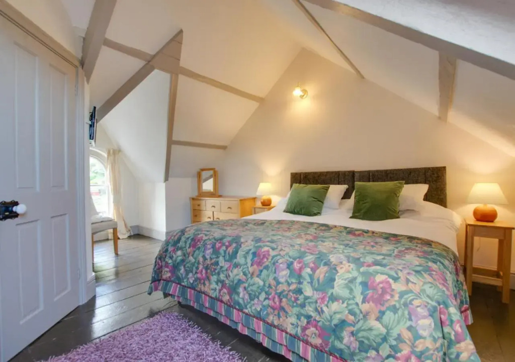 4 Bed in New Quay oc-bow272