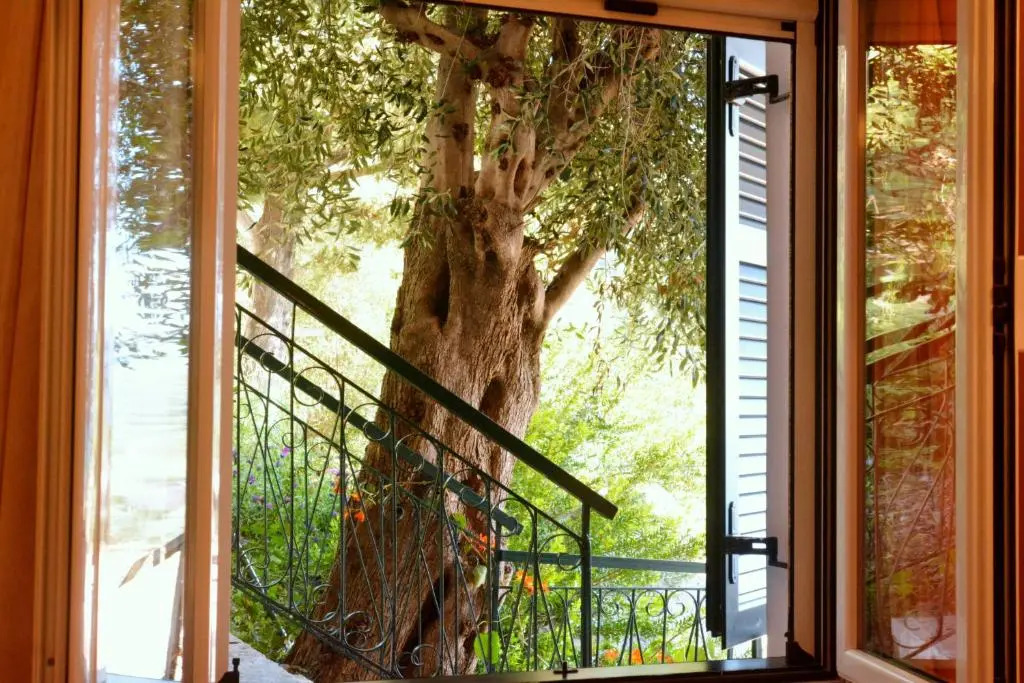Glyfada Gorgona Apartments