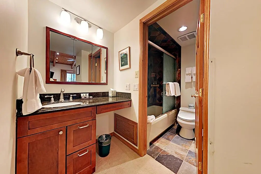 Timberline Condominiums 2 Bedroom Loft 3 Bath Deluxe Unit B3H