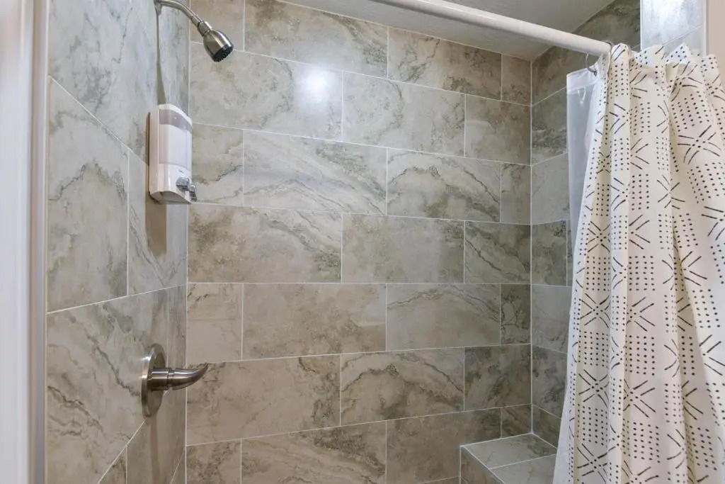 Mystic Cove Condo - Pool - Perfect Location!!