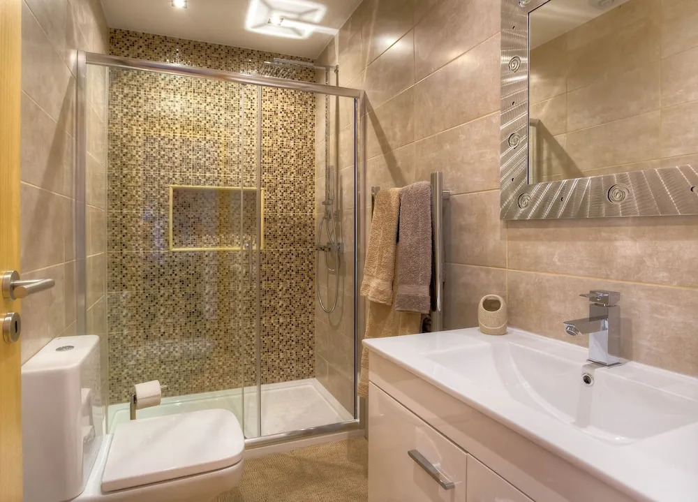 Elizabet Modern Apartment in the Heart of the Ci