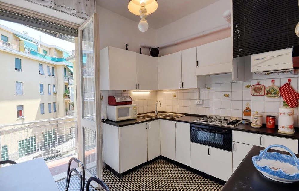 Amazing Apartment in Rapallo With Wifi and 2 Bedrooms