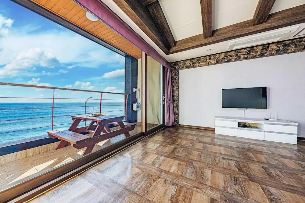 Sea Island Pension