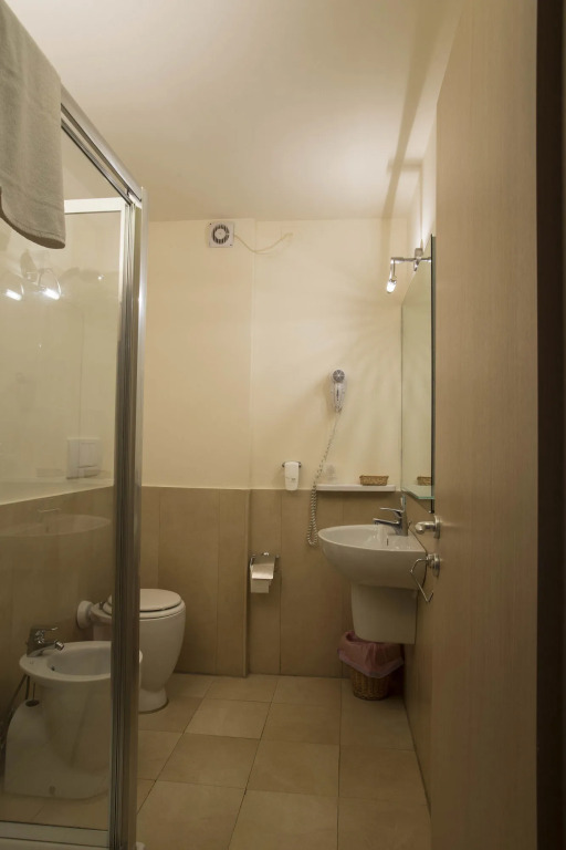 Canado Family Hotel