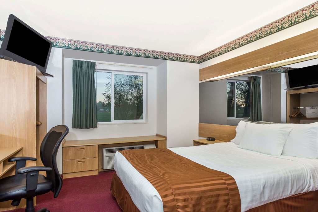 Boarders Inn and Suites Brush (ex.Microtel Inn by Wyndham Brush)