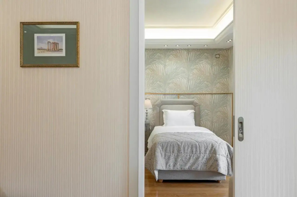 Vouliagmenis Elegance by Acropolis Suites