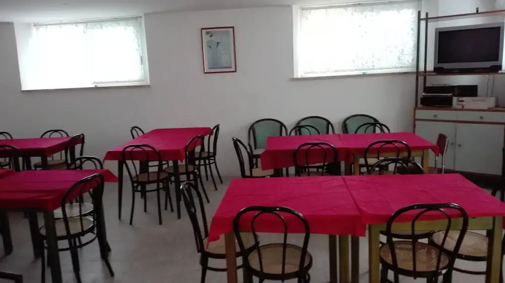 Consul Hotel