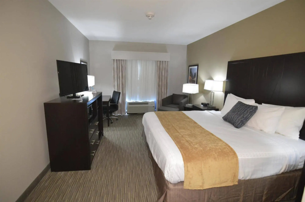 False River Hotel