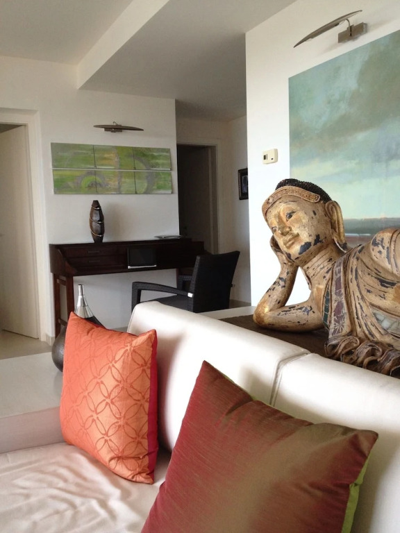 Designer Condo - Sleeps 6 With Sauna