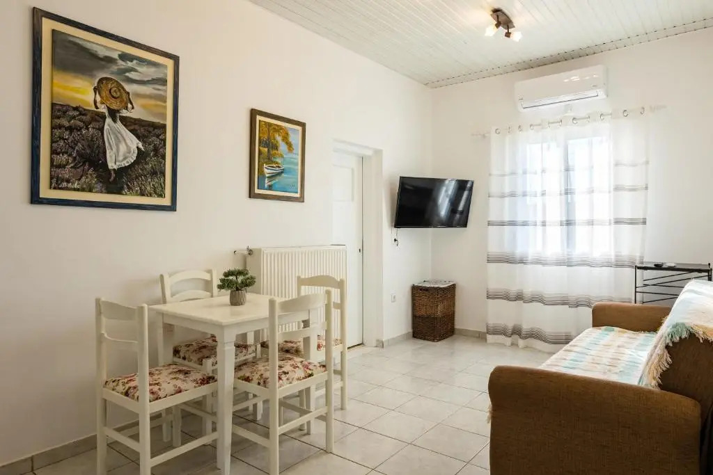 Seashell Cottage A Seaside Charm near Kyparissia