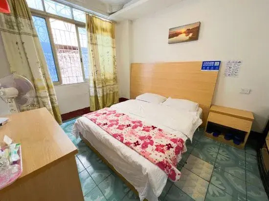 Yiqun Hotel