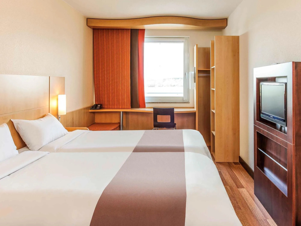 Hotel ibis Friedrichshafen Airport Messe
