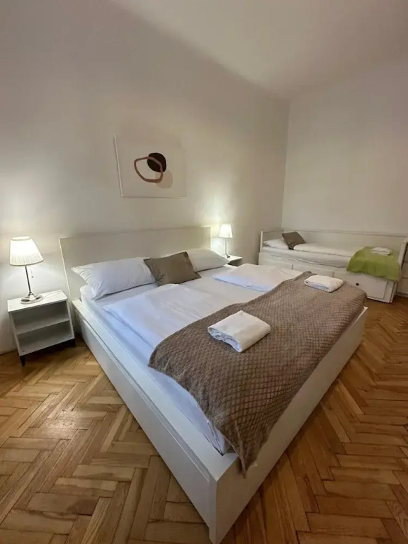 Comfy Apt Long Stay 5P Margareten