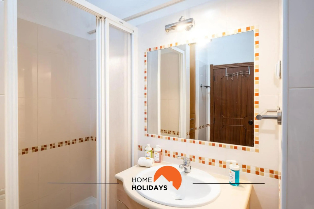 #014 Cozy Flat Only 5m Walk NewTown w pool