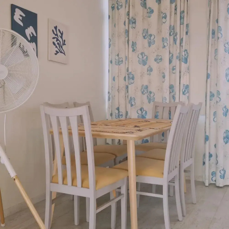 99 LIM - Stay Almeria Apartment