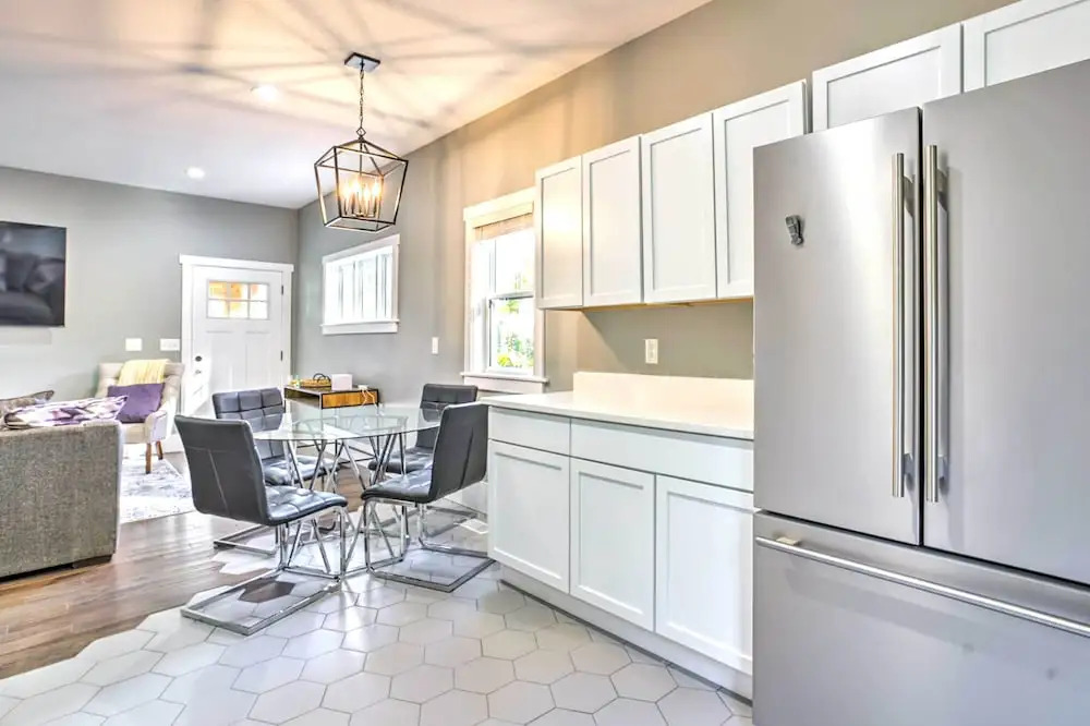 Pet-friendly Minneapolis Home ~ 6 Mi to Dtwn!
