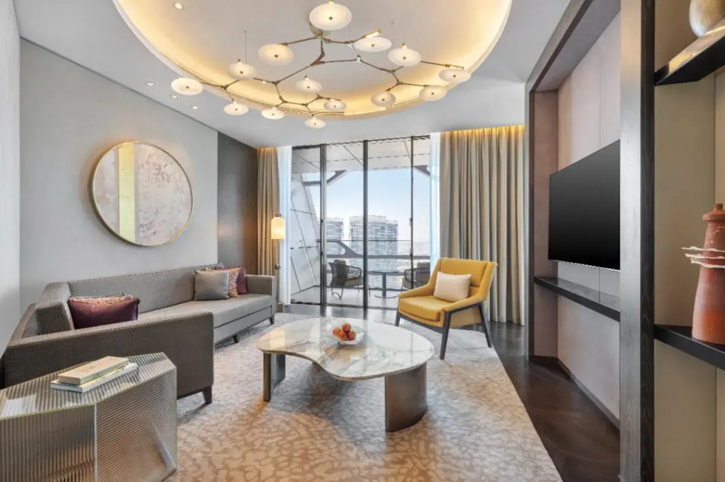 Отель Mandarin Oriental Downtown