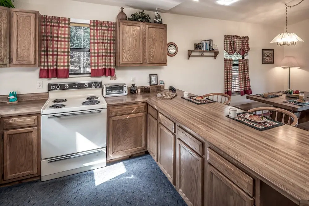 Rocky Top Cabin - Two Bedroom Cabin