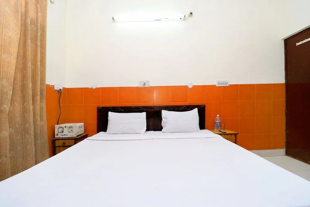 Spot On 38670 Hotel Diamond