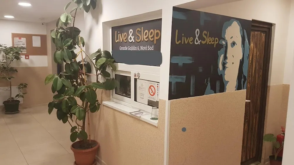 Live  Sleep