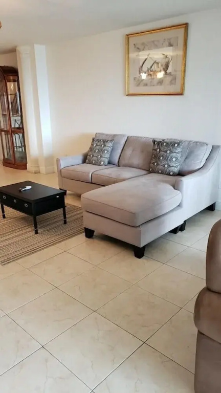 Beautiful Ocean Side Studio With Kitchenette, 10 min From South Beach