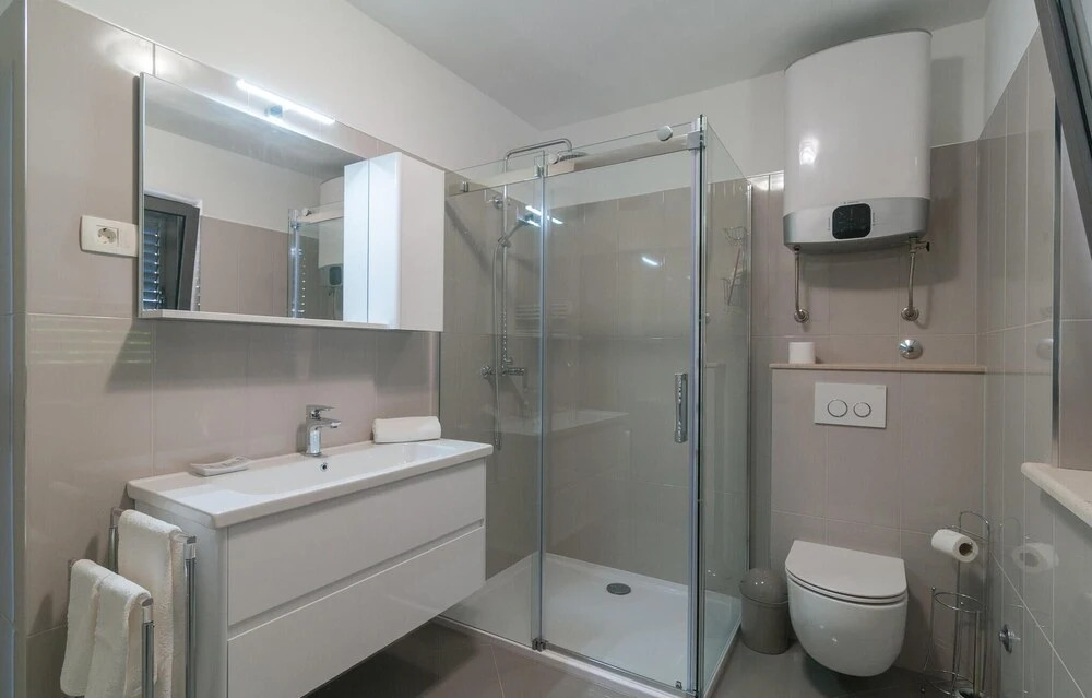 Amazing Apartment in Selca With 2 Bedrooms, Wifi and Outdoor Swimming Pool