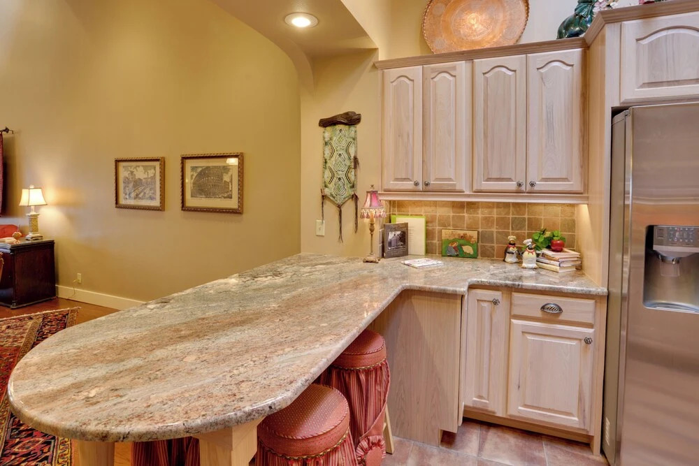 Beautiful Central Fayetteville Townhome w/ Views!