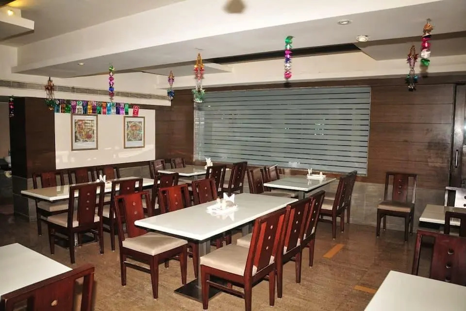 Hotel Raj Towers