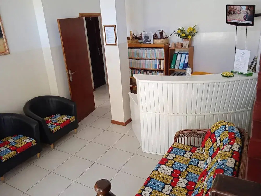 Room in Guest Room - Beautiful 1 Bed in Mixed Dormitory Room 1 - Ah Maio