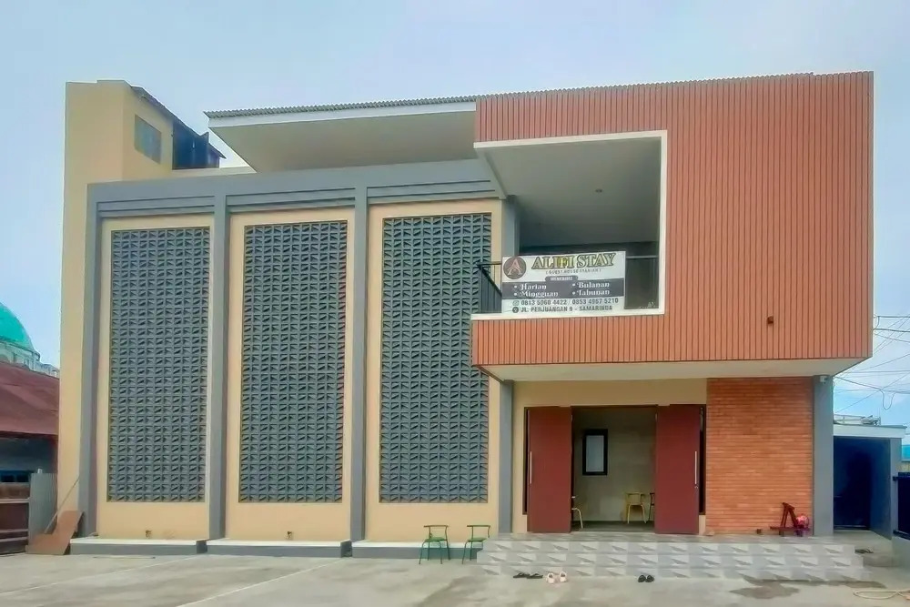 RedDoorz Syariah near Gelora Kadrie Oening Samarinda
