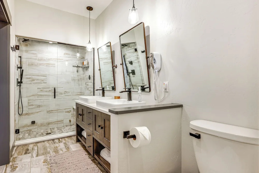Hot Tub & Mtn Views: Townhome in Granby!