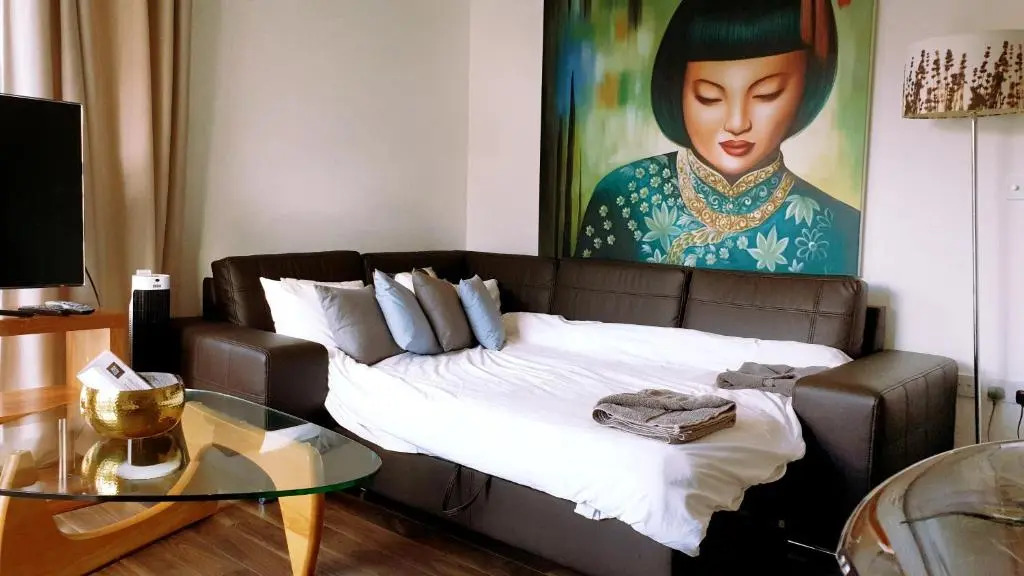 Beautiful Central Family Apartment for 6