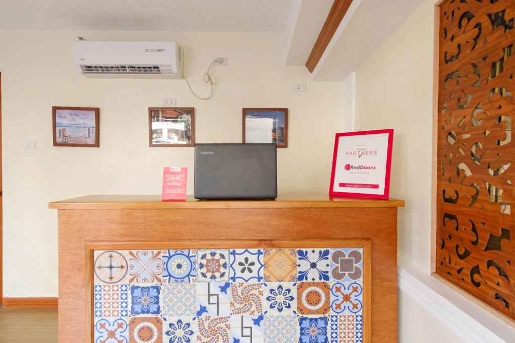 RedDoorz Plus near Johnson and Johnson Paranaque