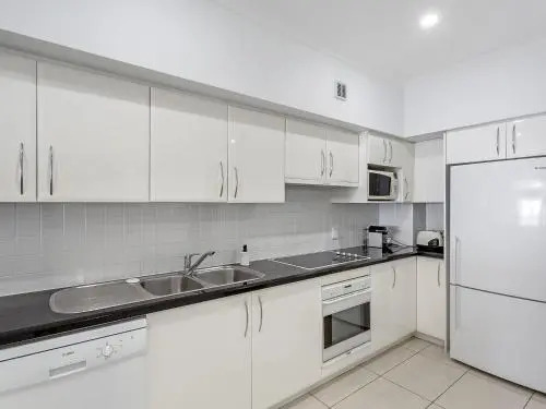 Breakwater Apartment 403