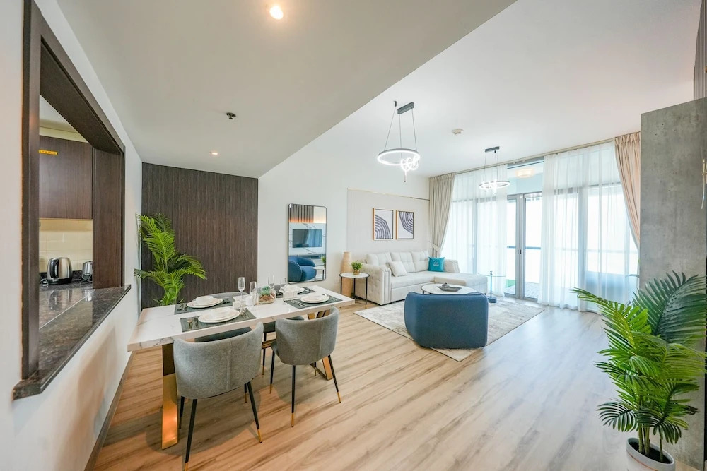 Yogi-Luxury 1BR Apartment with Panoramic Views