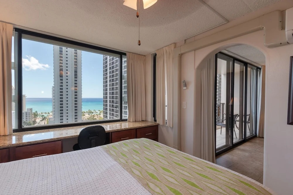 Tower 2 Suite 2014 - Qp 1 Bedroom Home