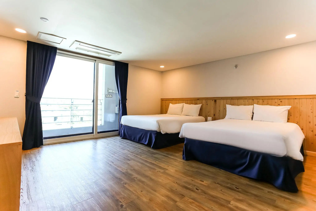 Hotel 52