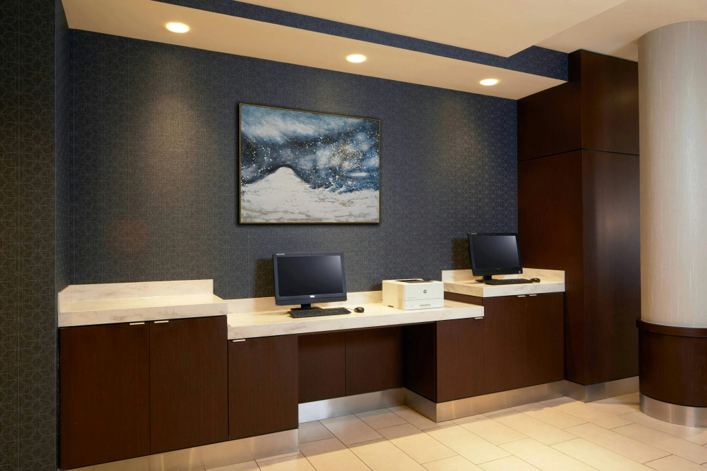 Courtyard by Marriott Los Angeles LAX / Century Boulevard