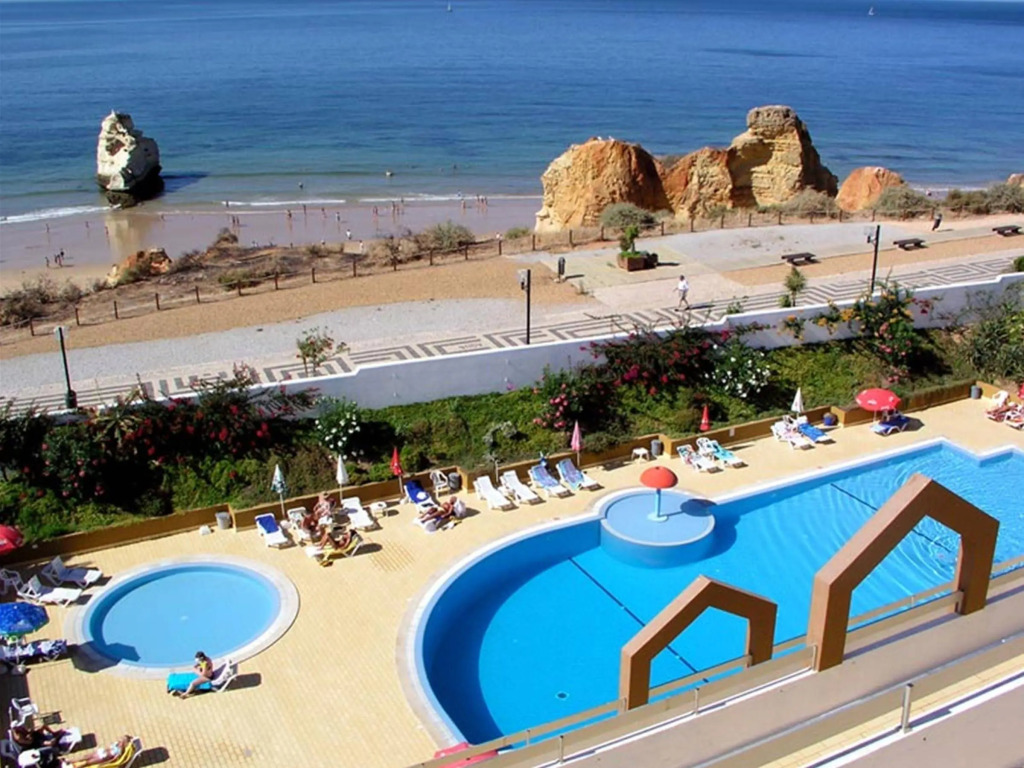 Hotel Luar