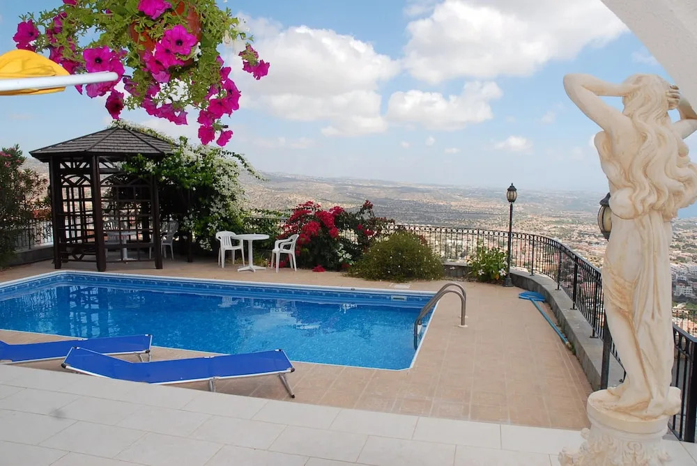 Villa With 3 Bedrooms in Peyia, With Wonderful sea View, Private Pool, Furnished Garden - 4 km From
