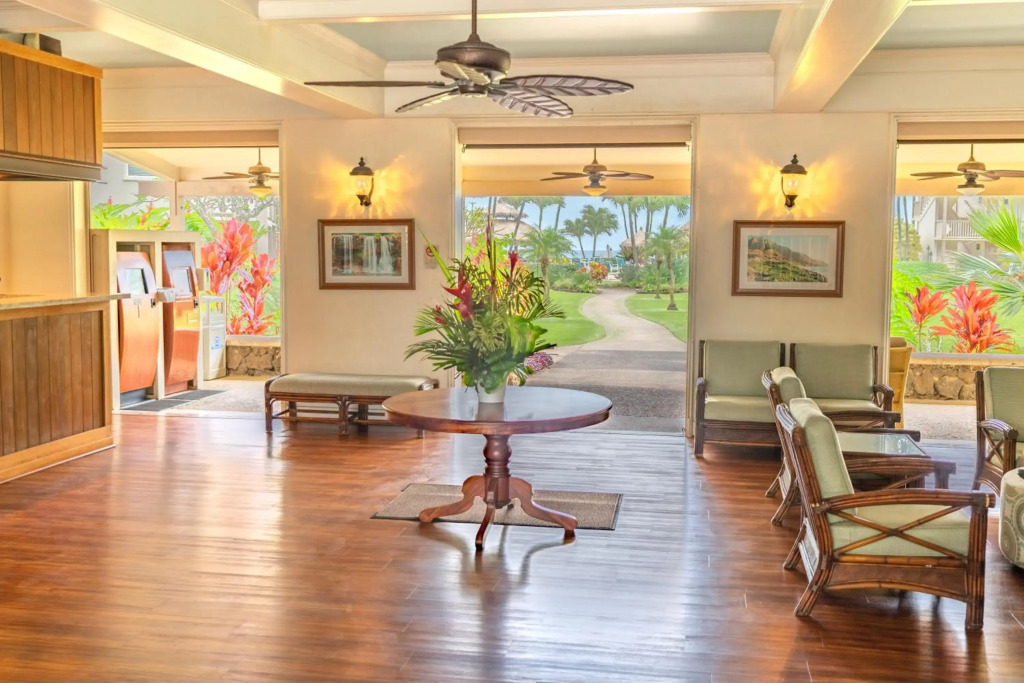 Islander Ground Floor Condo 1-Minute to Beach