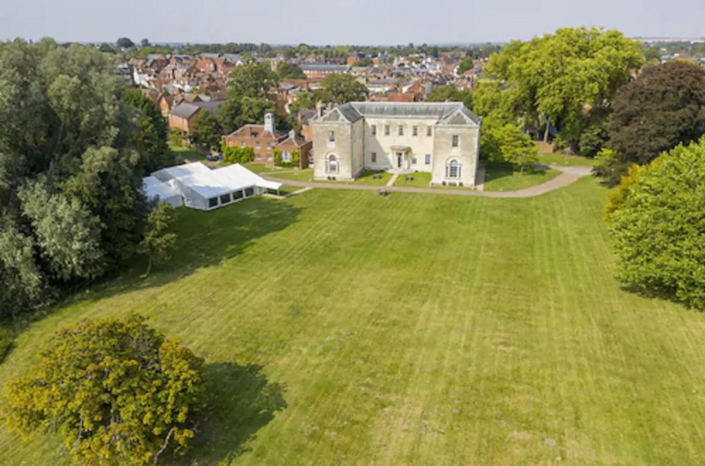 Hitchin Priory Hotel