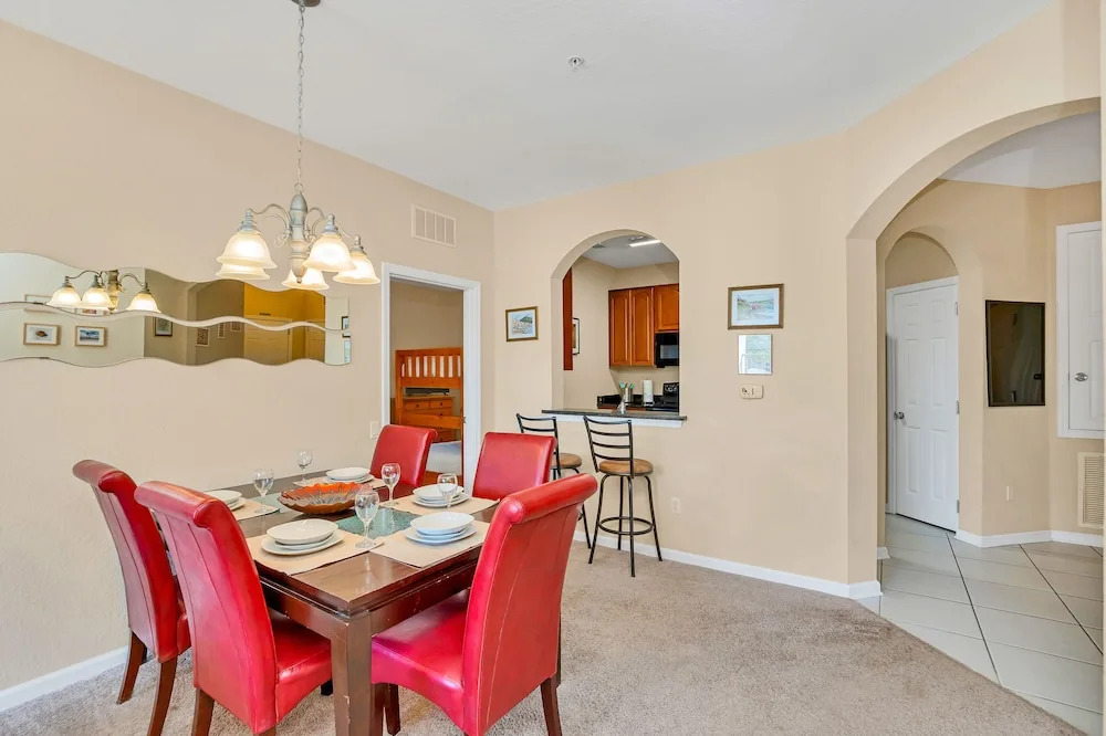 4024 Breakview Drive #208